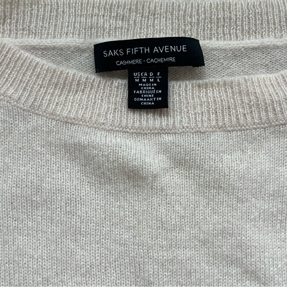 Saks Fifth Avenue 100% Cashmere Crewneck Sweater Size M Ruffle Designer Easter - Picture 4 of 12